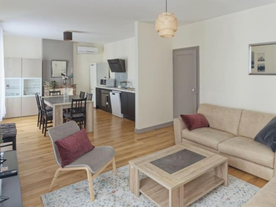 Appartement Spacieux En Centre Ville Vendôme Zewnętrze zdjęcie